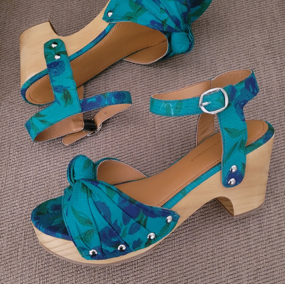 ANTHROPOLOGIE TEAL WOODEN HEEL PLATFORM SANDALS